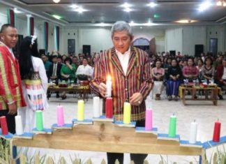 ABM dan Kilau Cahaya Terangi Perayaan Natal Oikumene di Mamasa