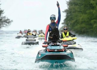 Reuni Ala Finalis Miss Universe 2015, Touring Naik Jetski Keliling Kepulauan Seribu