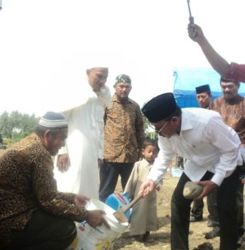 Agus Ambo Djiwa Wakafkan Tanahnya Bangun Pesantren