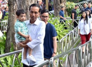 Saat Presiden Ajak Cucu ‘Ngabuburit’ ke Dufan