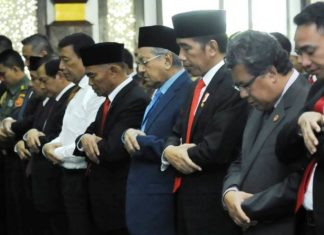 Presiden Jokowi dan PM Mahathir Salat Jumat di Masjid Baitussalam Bogor