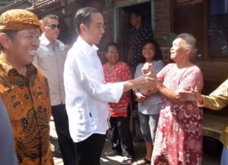 Mudik ke Solo, Presiden Blusukan Sapa Warga
