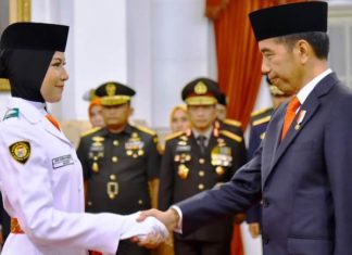 Presiden Jokowi Kukuhkan Anggota Paskibraka 2018 di Istana Negara