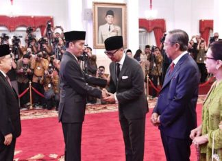 Presiden Lantik Agus Gumiwang Kartasasmita sebagai Menteri Sosial