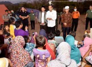 Presiden Temui Korban Gempa di Lombok Utara