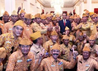 Presiden Lantik Anggota Dewan Pimpinan Pusat dan Dewan Pertimbangan Pusat LVRI