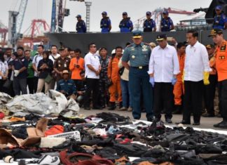 Presiden Jokowi Tinjau Posko Evakuasi Lion Air JT-610 di Tanjung Priok