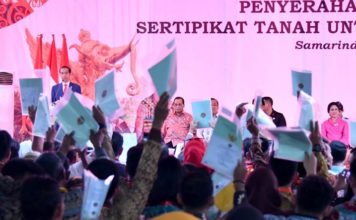 Presiden Serahkan 5.083 Sertifikat Hak Atas Tanah di Samarinda