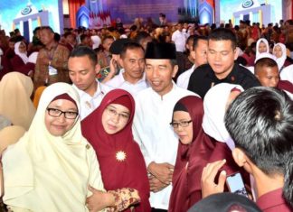 Presiden Jokowi dan Gubernur Jatim Bicarakan Stabilnya Harga Pangan