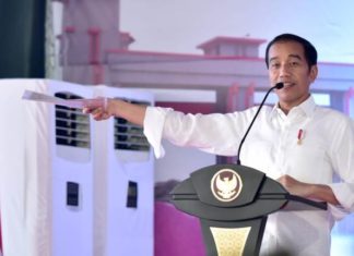 Presiden Jokowi Bagikan 6.000 Sertifikat Hak Atas Tanah di Tangerang