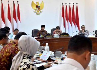 Presiden Jokowi Pimpin Rapat Terbatas soal Persiapan Libur Natal dan Tahun Baru