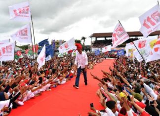 Lihat Antusiasme Warga Sulsel yang Besar Saat Kampanye, Capres #01 Jokowi Yakin Menang