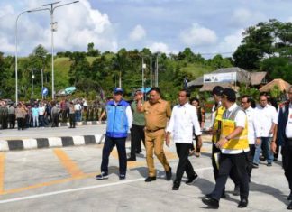 Presiden Tinjau Pembangunan Tol Manado-Bitung Sebelum Kunjungan Kerja ke Papua