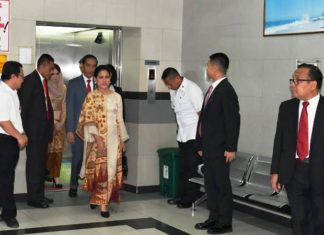Presiden Jokowi Jenguk Wali Kota Surabaya Tri Rismaharini