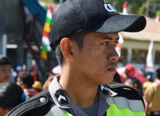 Pustakawan Keliling di Tabulahan, Polisi ini Dapat Penghargaan dari Polda Sulbar