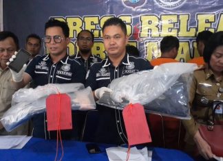 Nafsu Birahi Merongrong, Ayah, Kakak dan Sepupu Setubuhi Gadisnya di Mamasa