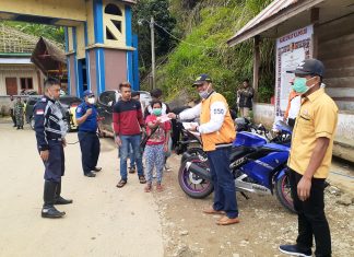 Hanura dan PKS Kompak Bagi – Bagi Masker di Pasapa Messawa