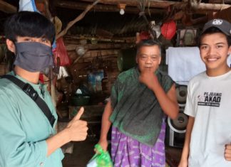 Generasi Millenial Mambi-Sendana, Kumpul Dana Lalu Berbagi Sembako & Masker