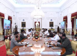 Presiden: Siapkan Terobosan Baru untuk Percepat Penanganan Pandemi