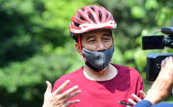 Sambil Berolahraga, Presiden Sampaikan Hasil Uji Swabnya