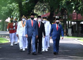 Presiden Jokowi Lantik Tiga Pasang Gubernur-Wakil Gubernur Terpilih Masa Jabatan 2021-2024