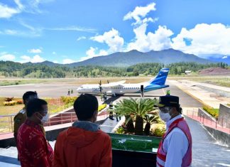 Presiden Jokowi Resmikan Bandara Toraja