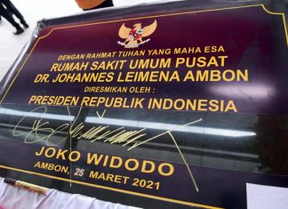 Presiden Jokowi Tinjau Vaksinasi Massal dan Resmikan RSUP dr. J. Leimena