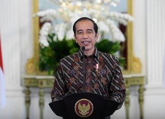 88 Tahun Lalu, Radio Pertama Indonesia, SRV, Berdiri di Surakarta