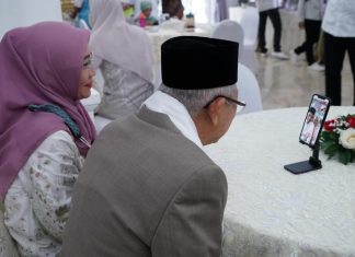 Presiden Jokowi dan Ibu Negara Bersilaturahmi dengan Wakil Presiden dan Ibu Wury secara Daring