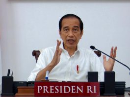 Presiden: Percepat Penyaluran Bansos dan Tambah Paket Bantuan Obat Gratis