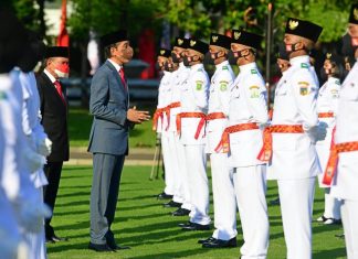 Presiden Joko Widodo Kukuhkan 68 Anggota Paskibraka 2021