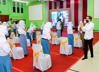 Presiden Jokowi Tinjau Program Vaksinasi di Provinsi Lampung