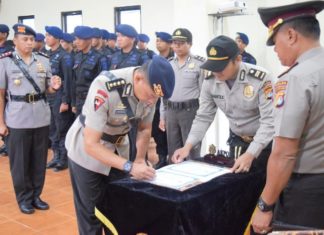 Serah Terima Jabatan Kasat Brimob Polda Sulbar