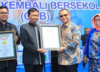 Sekolahkan Anak Tak Mampu Sungguh Mulia