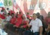 Bos Perindo Pakai ‘Kemeja Kotak Merah’ di Karossa