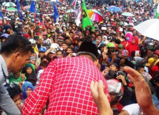 Di Topoyo, Lengan ABM Disambut Warga