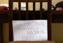 RAKYAT (dalam huruf besar)