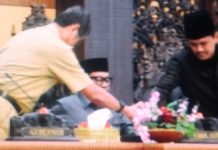 Rapat Paripurna Dewan Tentang Jawaban LKPj Gubernur Sulbar