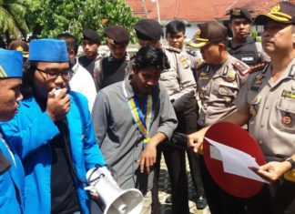 PMII Mamuju Demo, Serukan Tolak Islam Radikal
