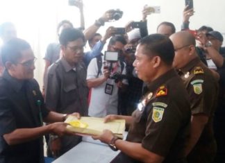 Sirna Karir Politik (?), Proses Hukum Jalan Terus