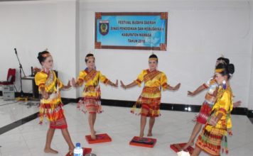 Lestarikan Budaya, Disdikbud Mamasa Gelar Festival Budaya Daerah