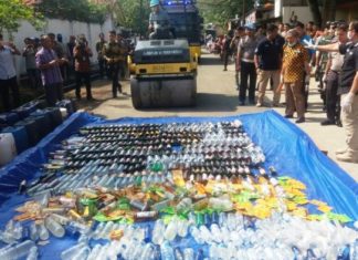 Polda Sulawesi Barat Musnahkan Miras Pabrikan, Ballo’ dan Narkoba