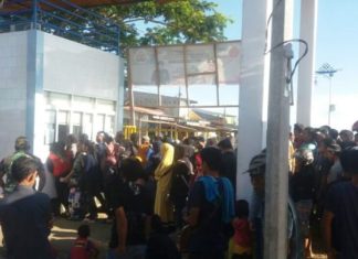 Antrian Arus Balik di Dermaga Pelabuhan Feri Mamuju