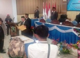Pelantikan Elvis sebagai PAW Anggota DPRD Mateng