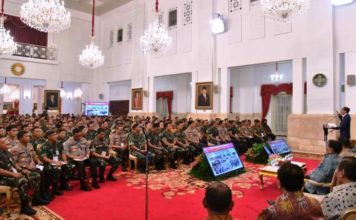 Presiden Jokowi Minta TNI-Polri Respons Revolusi Industri 4.0