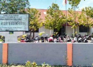 SMAN 1 Budong-Budong, Sekolah Tertua di Mateng yang Memprihatinkan