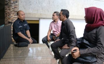 Kabid KIP Kominfo Mamuju ‘Semeja’ dengan Kabag Humas Pemkot Makassar