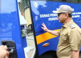 Dukung Pelajar Di Tommo, Pemkab Mamuju Beri Bus Sekolah