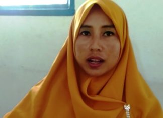 Nur Asia, Guru Honorer SMK 1 Tobadak