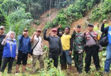 Bupati Mateng dan Jajarannya Tinjau Lokasi Longsor dan Banjir di Desa Sejati, Kecamatan Tobadak